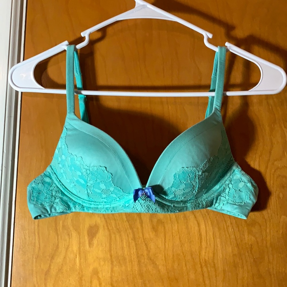 Victoria Secrets bra